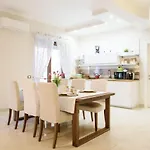 Homeaway Bed & Breakfast 4*